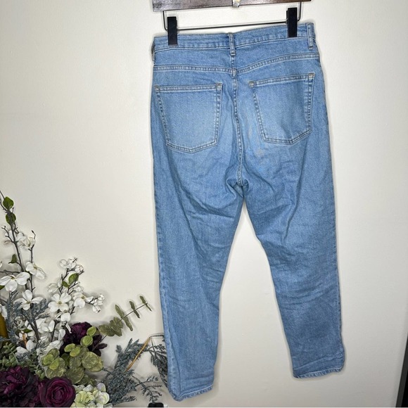 EVERLANE The Original Cheeky Jean Light Wash Stretch {QQ19} - Picture 3 of 5